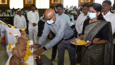 Photo of नळगंगा, पैनगंगा, विश्वगंगा, खडकपूर्णा, मन, वान, पूर्णा नद्यांमधील पाण्याचे पूजन करून जिल्ह्यात झाली जलजागृती सप्ताहाला सुरुवात. जिल्हाधीकार्यांनी केले जलपूजन