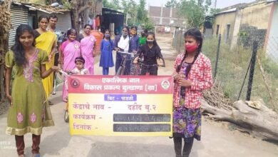 Photo of लोककलावंताची साथ… शासकीय योजनांचा प्रचारातून लाभार्थ्यांना मदतीचा हात