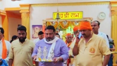 Photo of आ. फुंडकरांकडून पूजन व आरती नंतर..           खामगावात प्रभू श्रीरामाची  भव्य शोभायात्रा