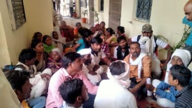 Photo of गायगाव बु ।।  ची पाणी समस्या सोडवा या  मागणीसाठी प्रहार संघटनेचे केले  भांडे बजाव आंदोलन