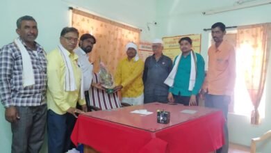 Photo of शेतकऱ्यांचे शेत जमीन मोजणीचे  प्रलंबीत प्रकरणे निकाली काढा… स्वाभिमानी शेवटी संघटनेची मागणी