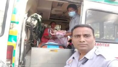 Photo of रूग्णवाहिकेतच दिला तिने मुलाला जन्म, मेहकर तालुक्यातील घटना