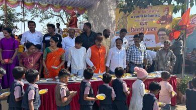 Photo of जिजाऊ जन्मोत्सवानिमित्त मनसेच्या वतीने चिखलीत महाप्रसादाचे वाटप