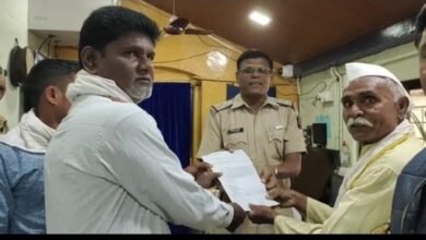 Photo of ग्रामपंचायत दारूबंदी ठरावानंतरही सुनगाव मधे दारु विक्री सुरूच. ग्रामस्थांचा पोलीस स्टेशनला उपोषणाचा इशारा