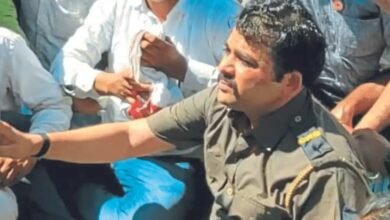 Photo of रविकांत तुपकरांसह २५ जणांना १४ दिवसांची न्यायालयीन कोठडी; अकोला कारागृहात केली रवानगी