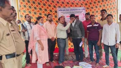 Photo of आरोग्य विषयक मागण्यांसाठी सुरू झालेले उपोषण लेखी आश्वासनानंतर घेतले मागे