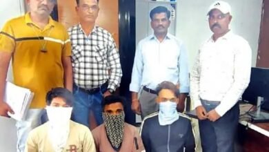 Photo of शिक्षकाला नडली ‘ इझी मनी ‘ ची हाव, विस लाख रुपयांनी झाली ना फसवणूक राव !  सुरतचे तीन आरोपी गजाआड; बुलढाणा सायबरची कौतुकास्पद कारवाई