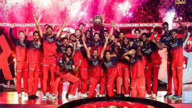 Photo of विजयाची प्रतीक्षा संपली: विराट कोहलीच्या नेतृत्वाखाली RCB ने IPL 2025 चे पहिले विजेतेपद पटकावले  ऐतिहासिक क्षण: RCB चे पहिले IPL विजेतेपद