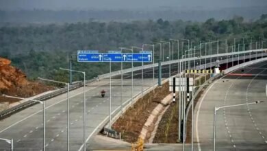 Photo of समृद्धी महामार्गावर मृत्यूचा सिलसिला सुरूच… अपघातांच्या मालिकेत तरुणी ठार, दहा जण गंभीर