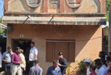 Photo of рдерд░рд╛рд░рдХ рдХреМрдЯреБрдВрдмрд┐рдХ рд╣рддреНрдпрд╛рдХрд╛рдВрдб : рдЖрдИ-рд╡рдбрд┐рд▓рд╛рдВрдЪрд╛ рдХреБрд░рд╛рдбреАрдиреЗ рдЦреВрди рдХрд░реВрди рдореБрд▓рд╛рдЪреА рдЖрддреНрдорд╣рддреНрдпрд╛; рд╕рд╛рд╡рд░рдЧрд╛рд╡ рдбреБрдХрд░реЗ рд╣рд╛рджрд░рд▓рдВ!