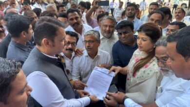 Photo of ” खामगाव – जालना रेल्वेमार्गाच्या प्रश्नात जातीने लक्ष घालणार ” – मुख्यमंत्री फडणवीस यांची रेल्वे लोकआंदोलन समितीला ग्वाही