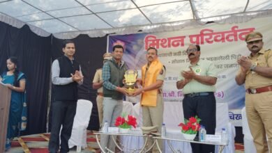 Photo of विद्यार्थ्यांनी आपल्या पालकांना रोल मॉडेल म्हणून पाहावे – पोलीस अधीक्षक निलेश तांबे चैतन्य गुरुकुलमध्ये विद्यार्थ्यांसाठी सायबर सुरक्षा व सोशल मीडिया अवेअरनेसवर मार्गदर्शन
